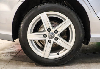 Подержанный автомобиль Audi A3 Sedan 2018 года (26 фото)