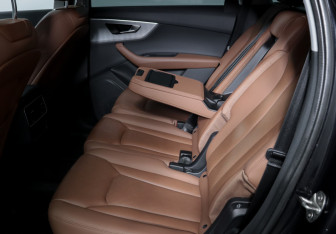 Подержанный автомобиль Audi Q7 2020 года (10 фото)