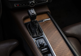 Подержанный автомобиль Volvo S90 2019 года (17 фото)