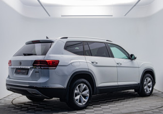 Подержанный автомобиль Volkswagen Teramont 2019 года (5 фото)