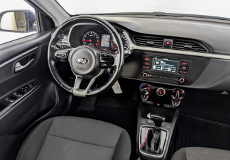 Подержанный автомобиль Kia Rio Hatchback 2021 года (28 фото)