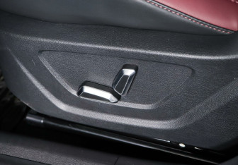 Подержанный автомобиль Geely Coolray 2021 года (16 фото)