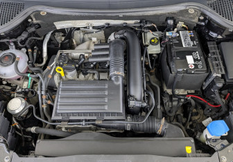 Подержанный автомобиль Skoda Karoq 2020 года (9 фото)