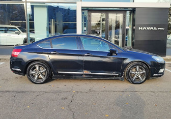 Подержанный автомобиль Citroen C5 Sedan 2010 года (4 фото)