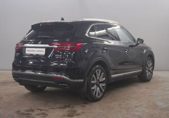 Подержанный автомобиль Hongqi HS5 2024 года (5 фото)