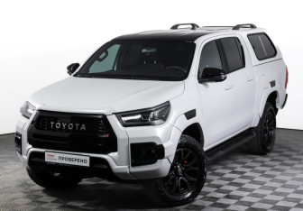 Подержанный автомобиль Toyota Hilux 2023 года (22 фото)