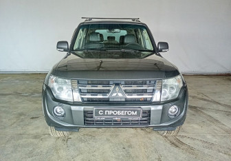 Подержанный автомобиль Mitsubishi Pajero 2013 года (2 фото)