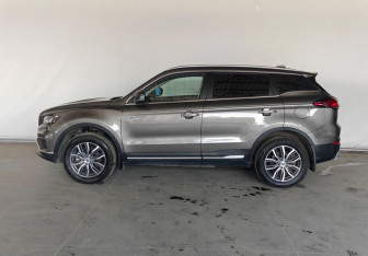 Подержанный автомобиль Geely Atlas Pro 2023 года (4 фото)