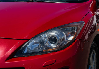 Подержанный автомобиль Mazda 3 Hatchback 2012 года (16 фото)