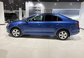 Подержанный автомобиль Skoda Rapid Liftback 2018 года (2 фото)