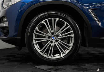 Подержанный автомобиль BMW X3 2019 года (7 фото)