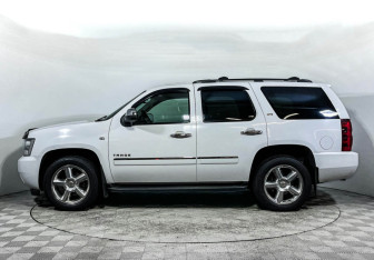 Подержанный автомобиль Chevrolet Tahoe 2011 года (8 фото)
