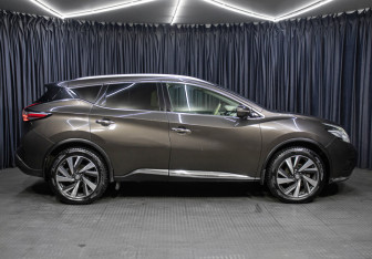 Подержанный автомобиль Nissan Murano Suv 2019 года (4 фото)