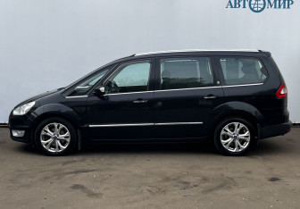 Подержанный автомобиль Ford Galaxy 2011 года (8 фото)