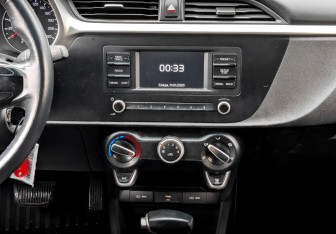 Подержанный автомобиль Kia Rio Hatchback 2021 года (15 фото)