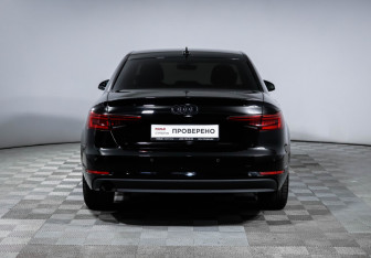Подержанный автомобиль Audi A4 Sedan 2018 года (6 фото)