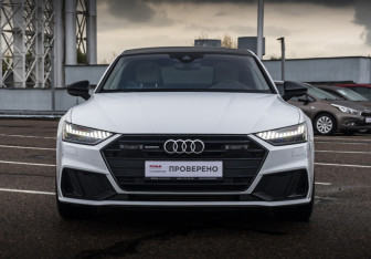 Подержанный автомобиль Audi A7 2021 года (4 фото)