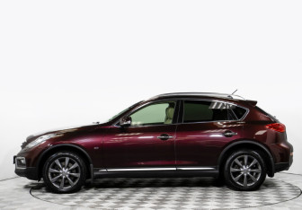 Подержанный автомобиль Infiniti QX50 2016 года (6 фото)