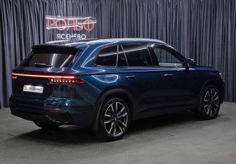 Подержанный автомобиль Geely Monjaro 2023 года (5 фото)