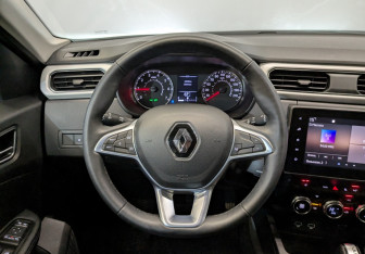 Подержанный автомобиль Renault Arkana 2021 года (21 фото)