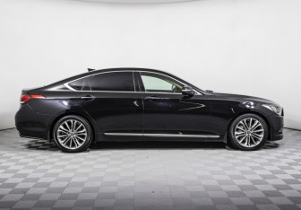 Подержанный автомобиль Hyundai Genesis 2014 года (4 фото)