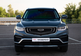Подержанный автомобиль Geely Atlas Pro 2022 года (2 фото)