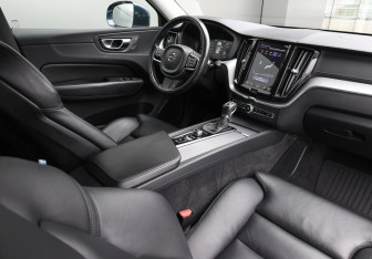 Подержанный автомобиль Volvo XC60 2019 года (9 фото)