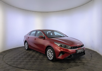 Подержанный автомобиль Kia Cerato Sedan 2021 года (3 фото)