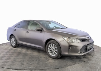 Подержанный автомобиль Toyota Camry Sedan 2016 года (3 фото)
