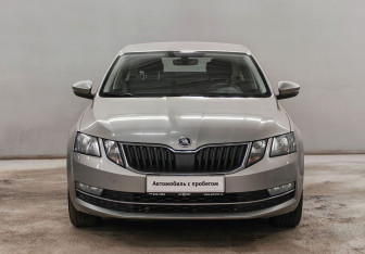 Подержанный автомобиль Skoda Octavia Liftback 2018 года (2 фото)