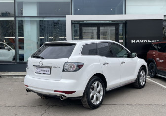 Подержанный автомобиль Mazda CX-7 2011 года (5 фото)