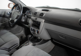 Подержанный автомобиль Chevrolet Lacetti Hatchback 2006 года (9 фото)