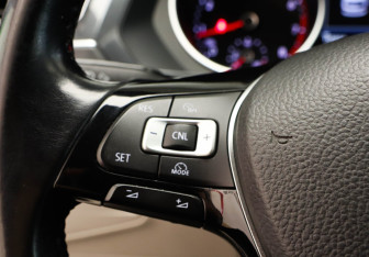 Подержанный автомобиль Volkswagen Tiguan 2017 года (12 фото)