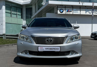 Подержанный автомобиль Toyota Camry Sedan 2012 года (2 фото)