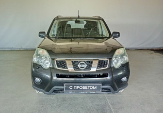 Подержанный автомобиль Nissan X-Trail 2011 года (2 фото)