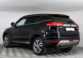 Подержанный автомобиль Geely Atlas 2019 года (6 фото)