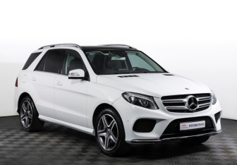 Подержанный автомобиль Mercedes-Benz GLE 2017 года (3 фото)