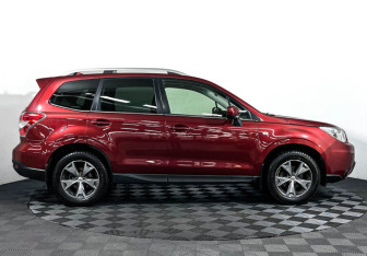 Подержанный автомобиль Subaru Forester Suv 2015 года (4 фото)