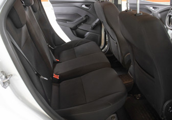 Подержанный автомобиль Ford Focus Wagon 2017 года (12 фото)