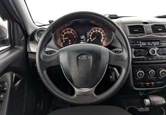 Подержанный автомобиль LADA (ВАЗ) Granta Liftback 2021 года (22 фото)