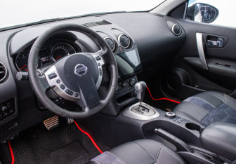 Подержанный автомобиль Nissan Qashqai+2 2012 года (9 фото)