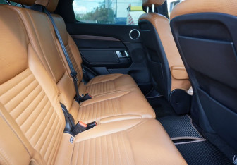 Подержанный автомобиль Land Rover Discovery 2019 года (11 фото)