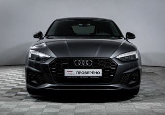 Подержанный автомобиль Audi A5 Liftback 2022 года (2 фото)