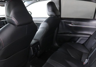 Подержанный автомобиль Toyota Camry Sedan 2020 года (12 фото)