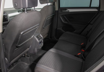 Подержанный автомобиль Volkswagen Tiguan 2018 года (11 фото)