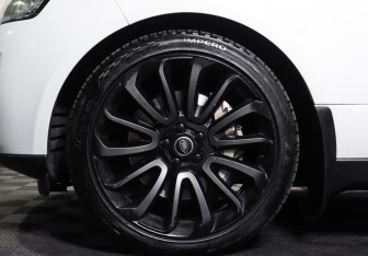 Подержанный автомобиль Land Rover Range Rover 2013 года (28 фото)