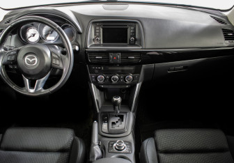 Подержанный автомобиль Mazda CX-5 2012 года (11 фото)