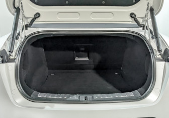 Подержанный автомобиль Avatr 11 2024 года (9 фото)