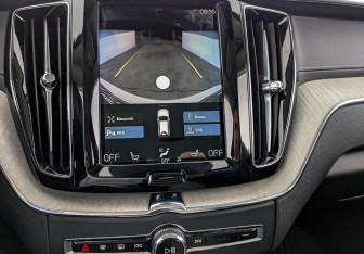 Подержанный автомобиль Volvo XC60 2021 года (26 фото)