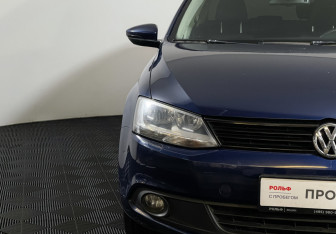 Подержанный автомобиль Volkswagen Jetta Sedan 2012 года (14 фото)